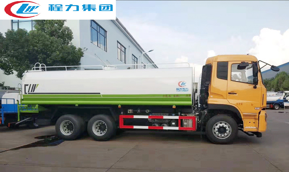 東風天龍后雙橋灑水車